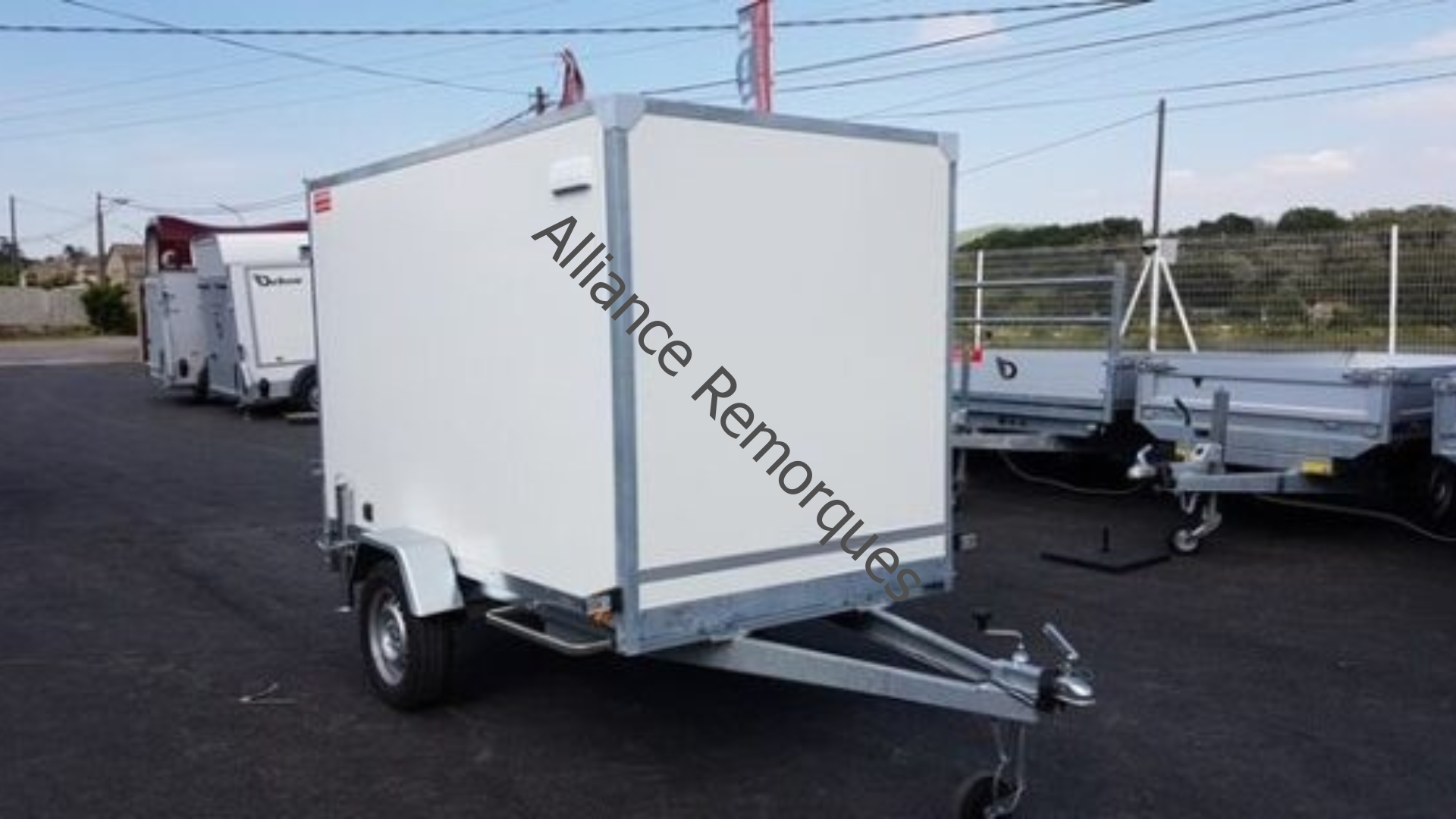 Remorque fourgon BORO F2513P