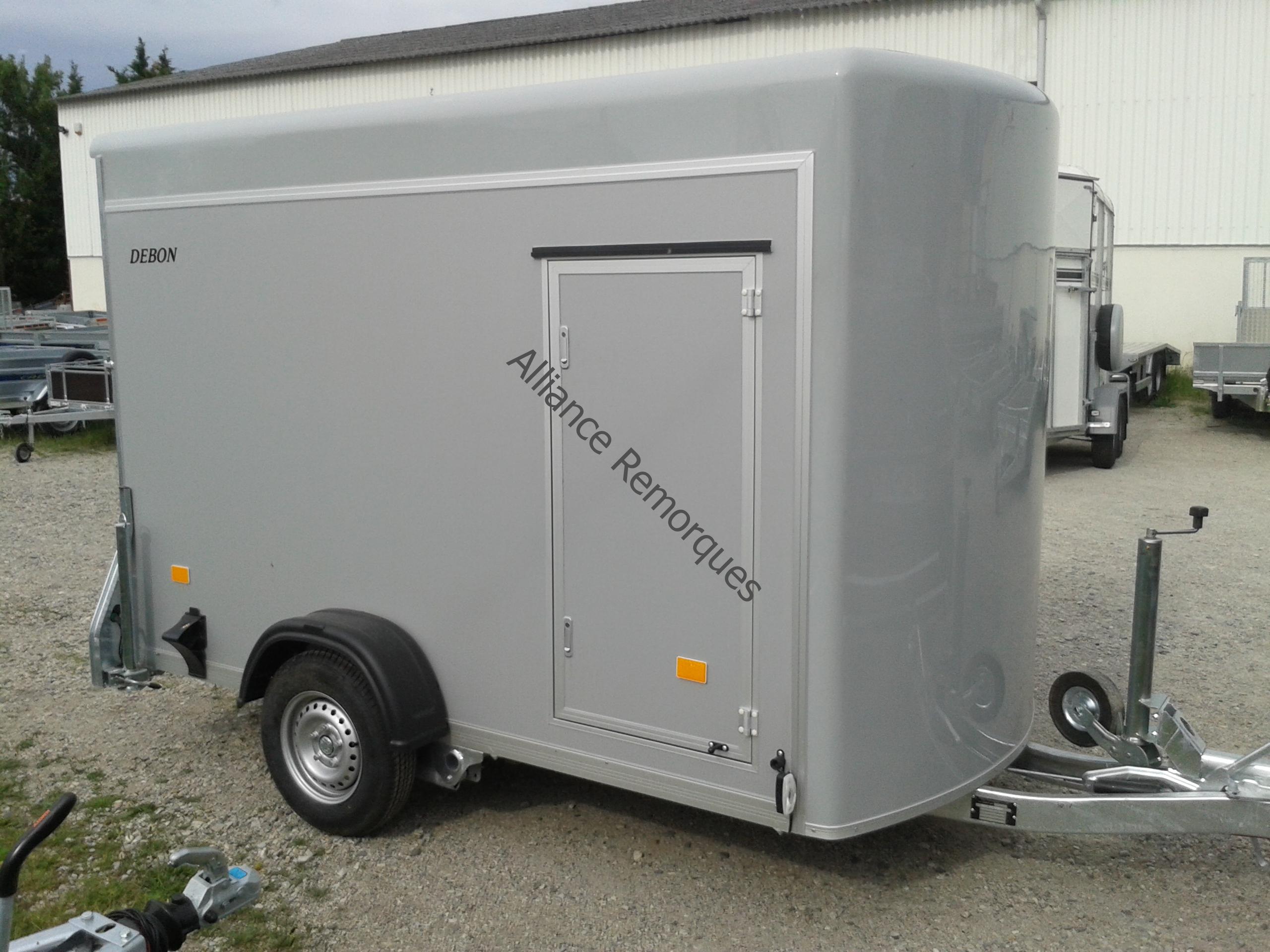 FOURGON "C300" PAROIS LATÉRALES CONTREPLAQUÉ AVEC PORTE LATERALE – Image 8