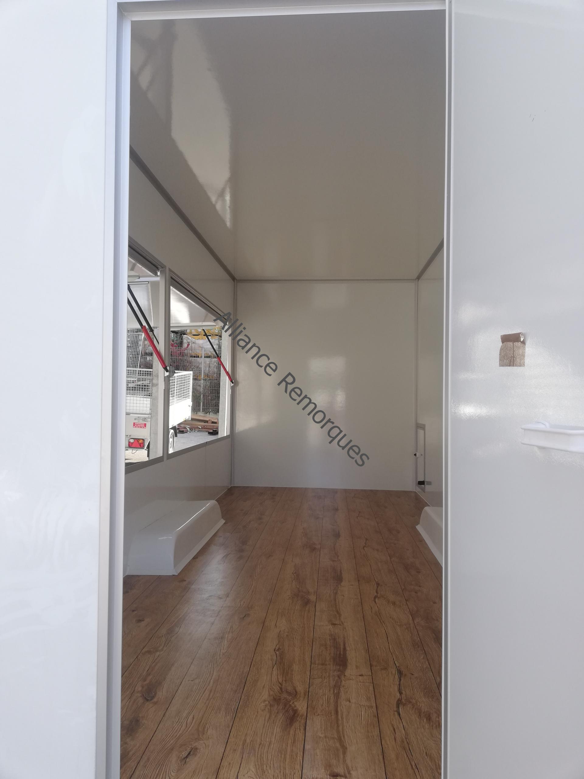 🏪 Remorques Magasin Niewiadów – Image 6