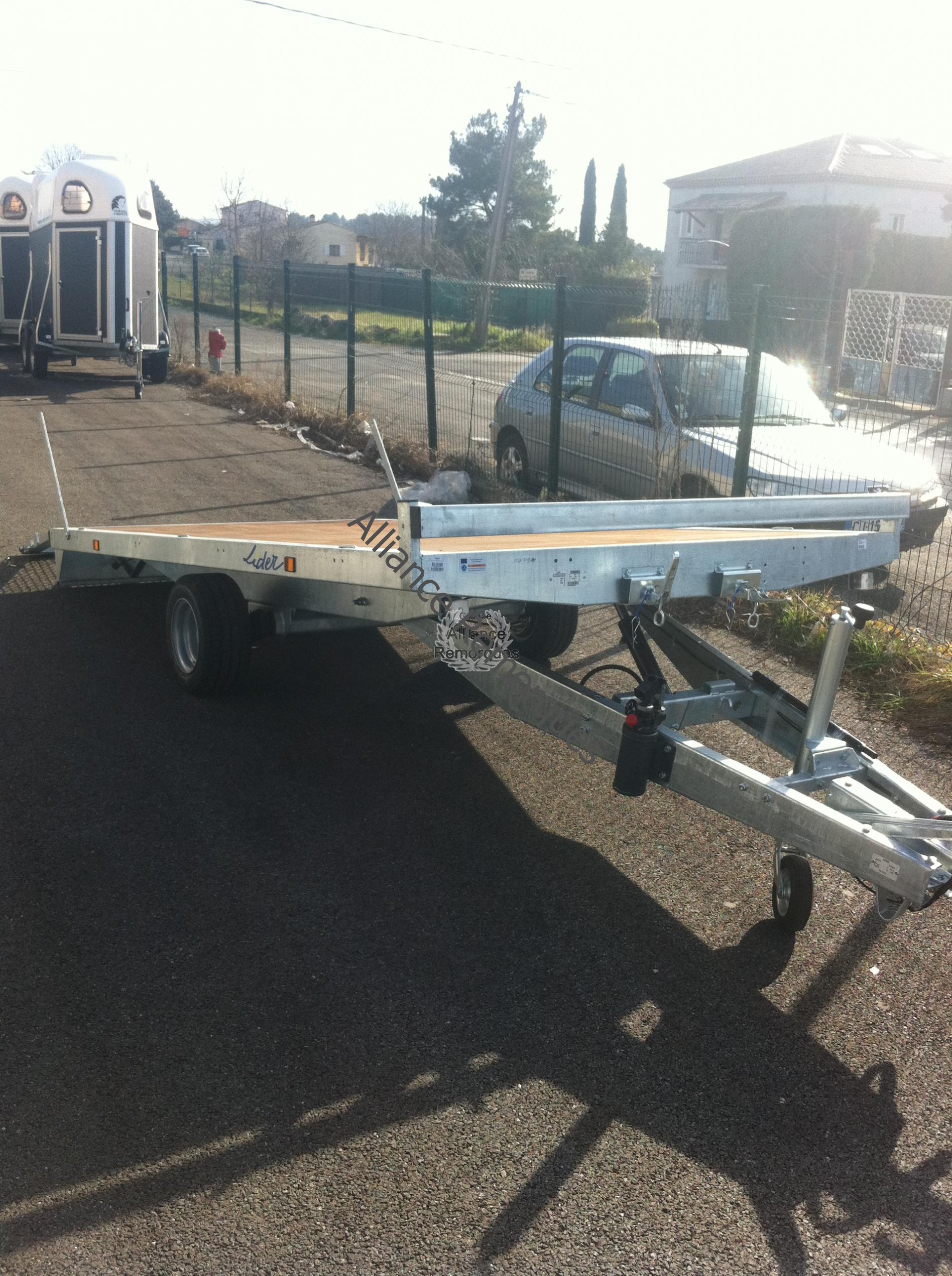 REMORQUE PLATEAU LIDER 33630 1 ESSIEU 1500 Kgs – Image 3