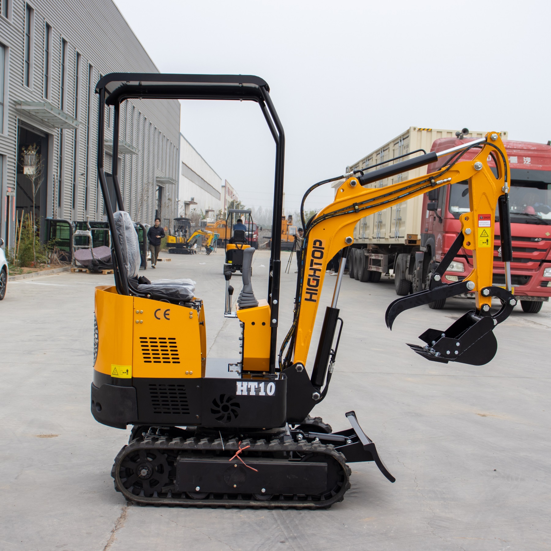 Mini-pelle HT10 - 1 tonne - Moteur essence Briggs & Stratton – Image 3