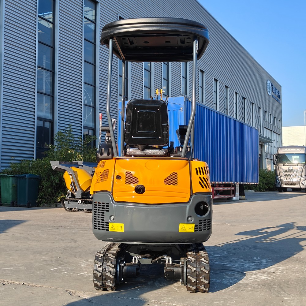 Mini-pelle HIGHTOP HT15 Pro 1,5 tonne – Kubota D722 Euro V – Bras orientable – Image 7