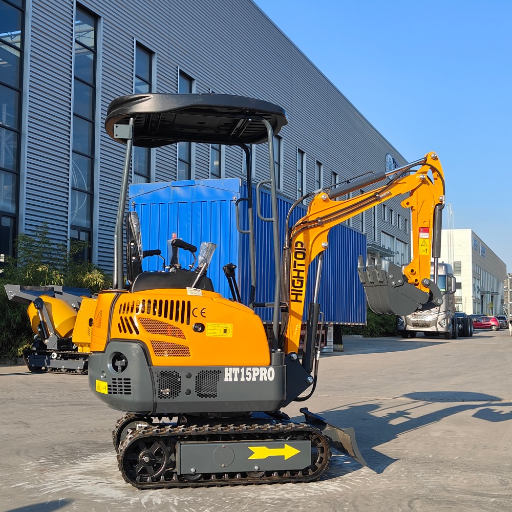 Mini-pelle HIGHTOP HT15 Pro 1,5 tonne – Kubota D722 Euro V – Bras orientable – Image 3