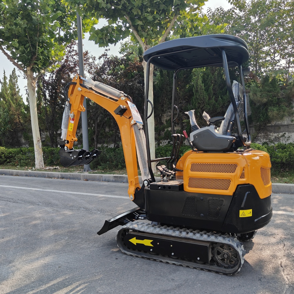 Mini-pelle HIGHTOP HT20 2 tonnes – Kubota D902 Euro V – Bras orientable – Image 2